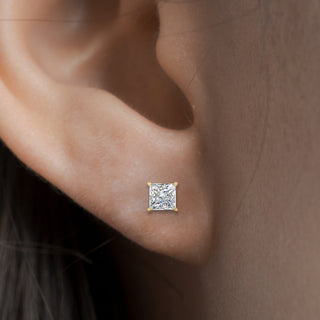 Princess Cut Diamond Stud Earring