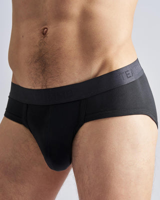 Reign Brief | Onyx